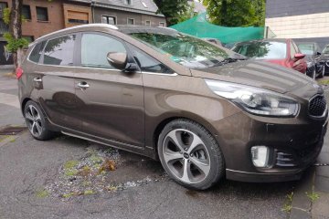 Kia Carens 1.7 CRDi 136 Dream Team Edition