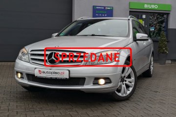 Benzyna z bogatym wyposażeniem AVANTGARDE Niski przebieg